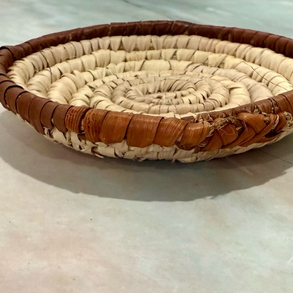 5/$20 Hand woven traditional palm fiber basket, NWOT - Picture 4 of 7